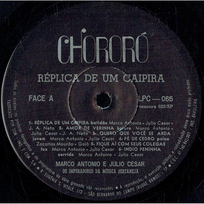 marco_antonio_julio_cesar_os_imperadores_da_musica_regional_replica_de_um_caipira