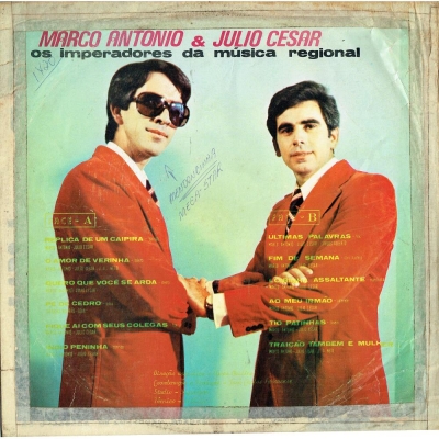 marco_antonio_julio_cesar_os_imperadores_da_musica_regional_replica_de_um_caipira